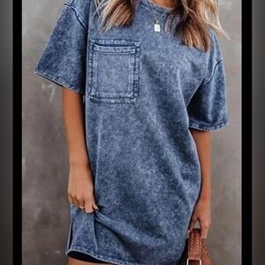 Destressed pocket tee/dress light blue